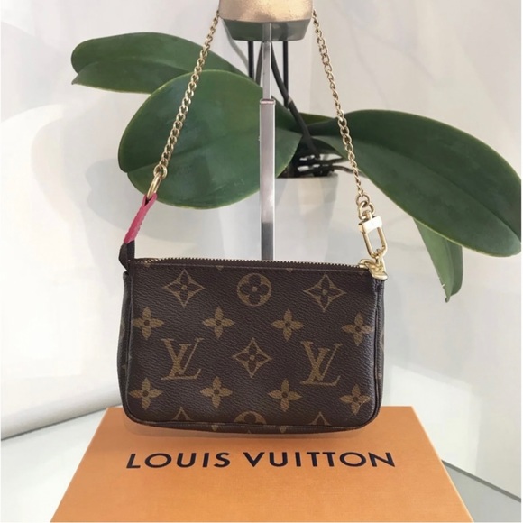 Louis Vuitton pochette - Picture 2 of 9